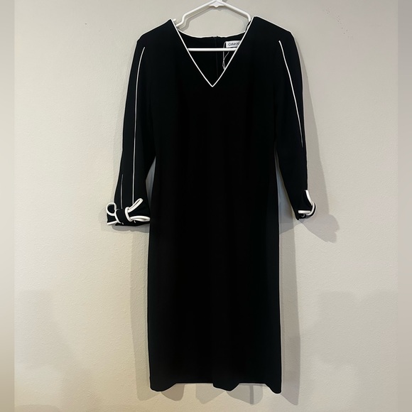 calvin klein black v neck dress Calvin Klein Lace-Up V-Neck Zipper Sleeve Dress Black Gold Detailing S